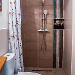 Fuestifecske Apartmanhaz Aszofo