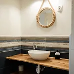 Fuestifecske Apartmanhaz Apartmán *