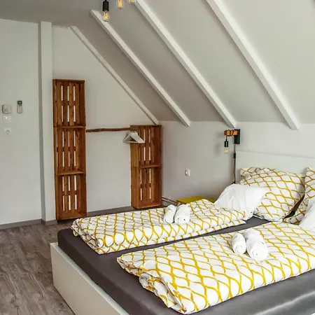 Fuestifecske Apartmanhaz Apartment *