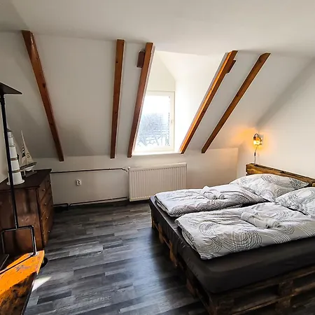 Fuestifecske Apartmanhaz * Aszofo