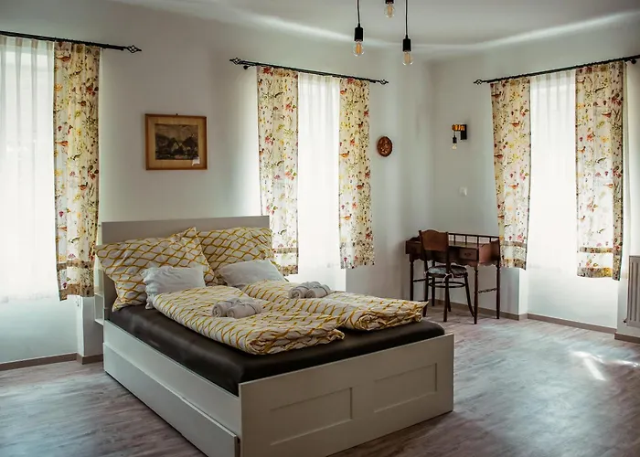 Fuestifecske Apartmanhaz Appartement *