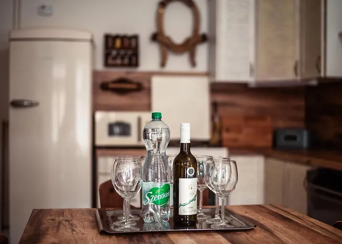 Fuestifecske Apartmanhaz Apartment Aszofo