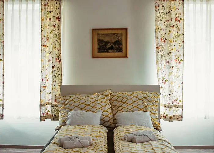 Fuestifecske Apartmanhaz * Aszofo