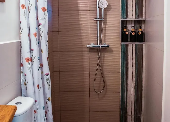 Fuestifecske Apartmanhaz Aszofo