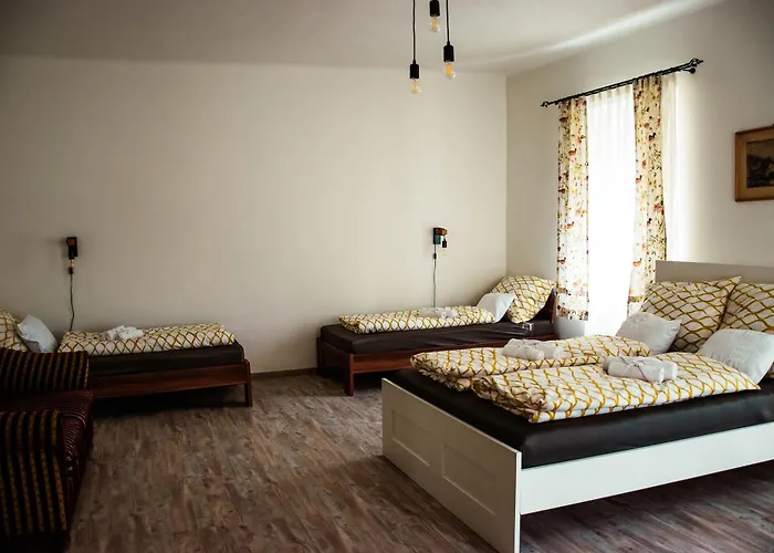 Fuestifecske Apartmanhaz * Aszofo