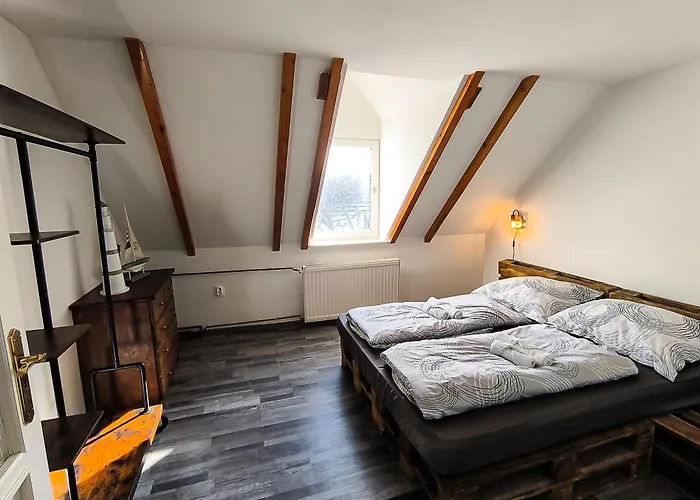 Fuestifecske Apartmanhaz * Aszofo