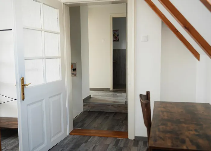 Apartament Fuestifecske Apartmanhaz *